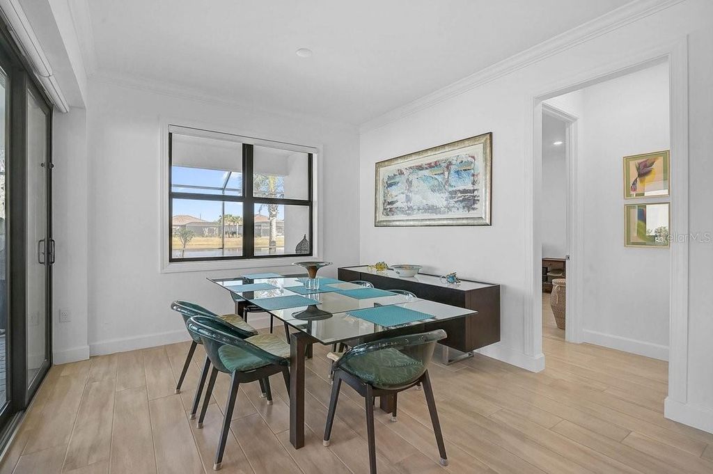 Image 11 of property listing at 7710 SUMMERLAND COVE, Bradenton, FL 34202