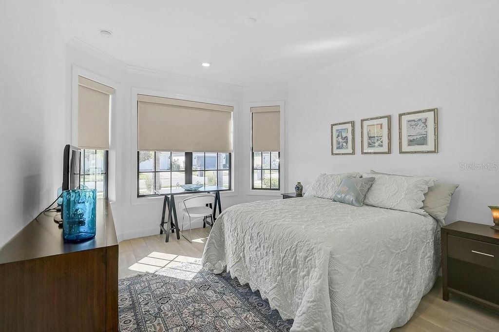 Image 16 of property listing at 7710 SUMMERLAND COVE, Bradenton, FL 34202