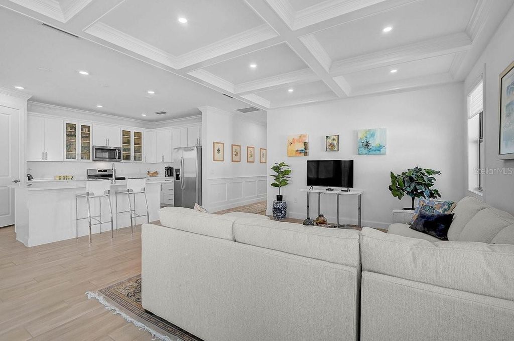 Image 6 of property listing at 7710 SUMMERLAND COVE, Bradenton, FL 34202