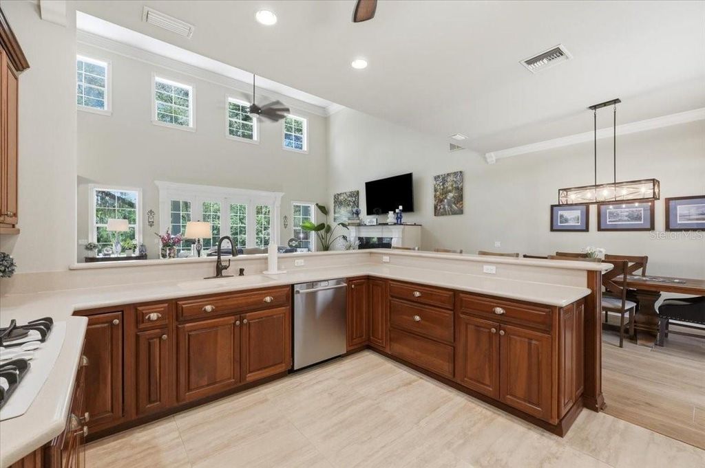 Image 17 of property listing at 1645 CRUMP ROAD, Winter Haven, FL 33881