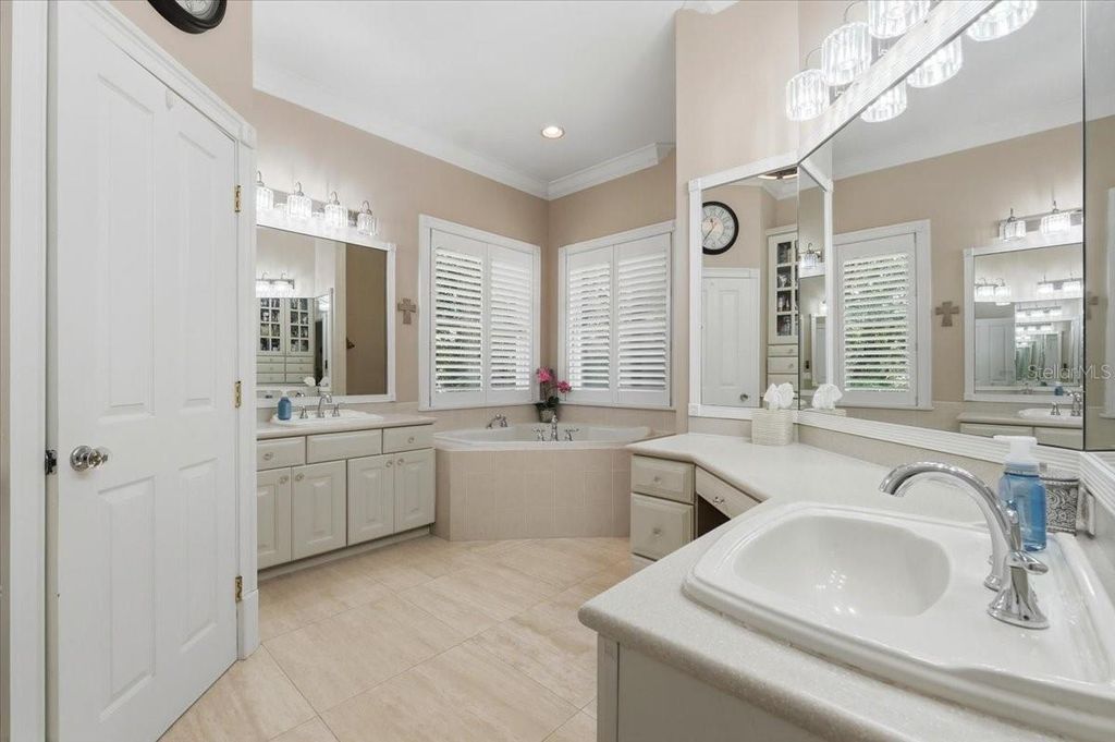 Image 26 of property listing at 1645 CRUMP ROAD, Winter Haven, FL 33881