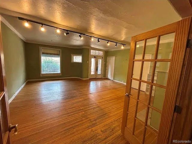 1060 N Pennsylvania Street, Denver, CO 80203