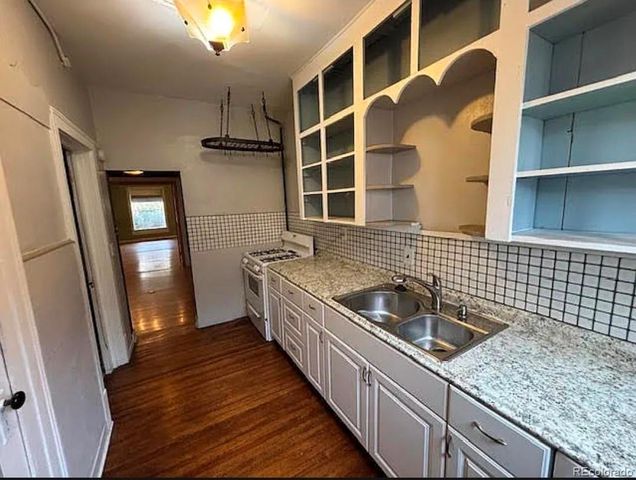 1060 N Pennsylvania Street, Denver, CO 80203