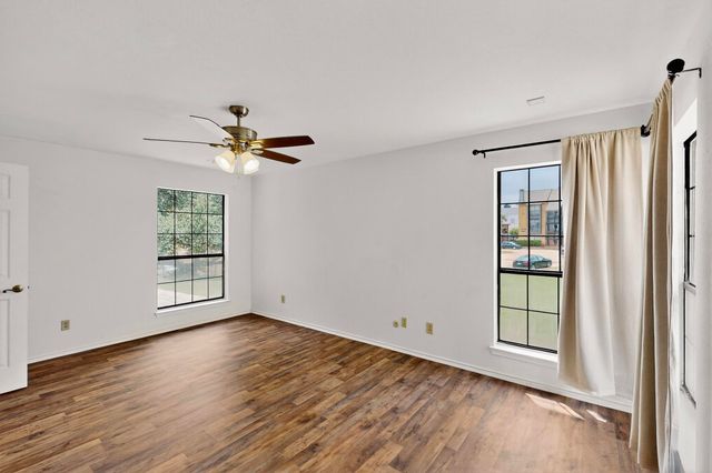 5909 Lake Hubbard Parkway 215, Garland, TX 75043