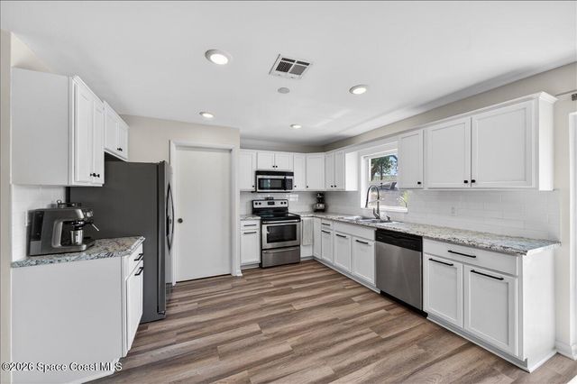 507 Bounty Avenue NE, Palm Bay, FL 32907