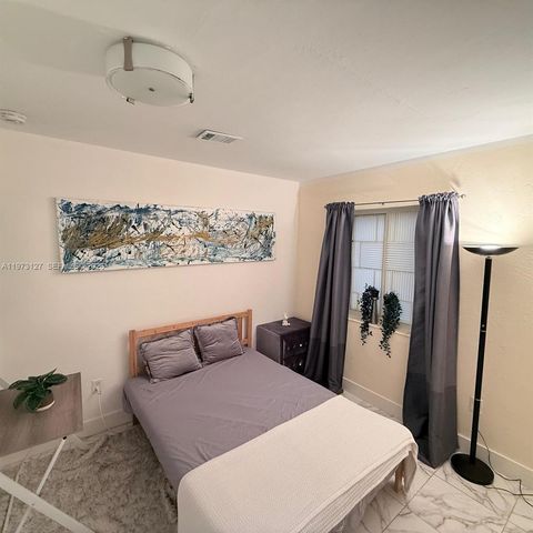 1281 NW 31st Ave, Miami, FL 33125