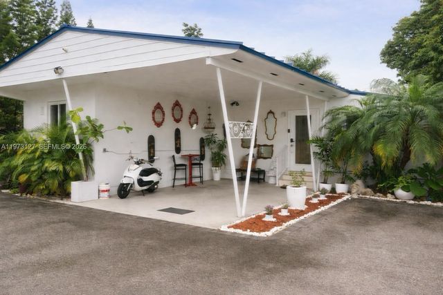 1281 NW 31st Ave, Miami, FL 33125