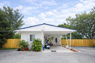 1281 NW 31st Ave, Miami, FL 33125