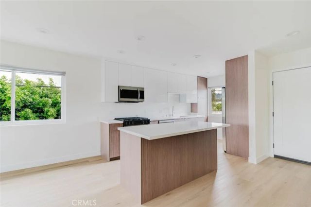3406 Garden 6, Los Angeles, CA 90039