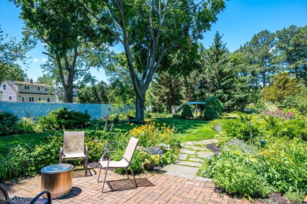 23 Rose St, Metuchen Boro, NJ 08840 — photo 3
