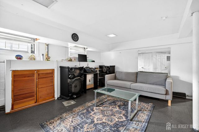 280 Nesbit Terrace, Irvington, NJ 07111