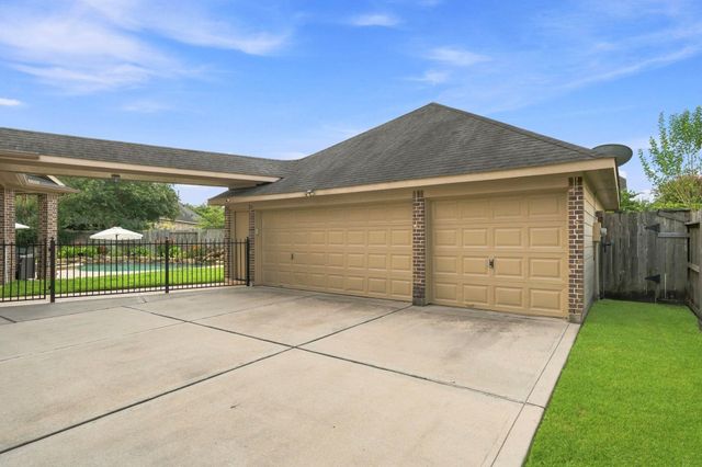5414 Skyline Edge Court, Fulshear, TX 77441