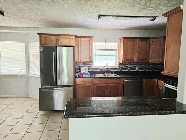 20331 County Road 510v, Brazoria, TX 77422
