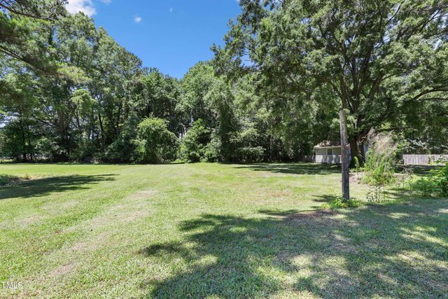 28 White Oak Drive, Smithfield, NC 27577