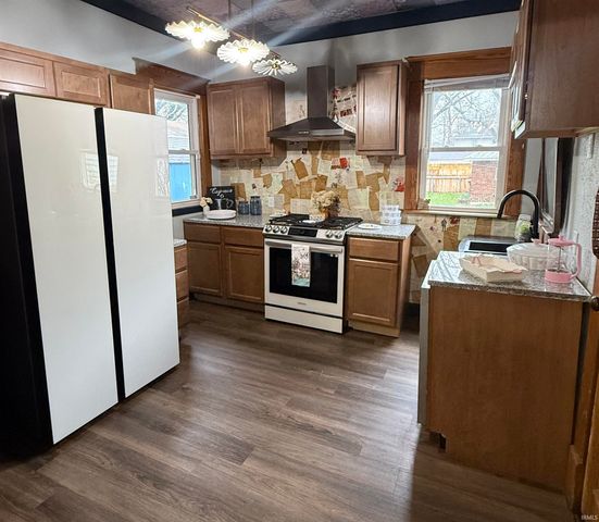 517 Forest Avenue, Mishawaka, IN 46545