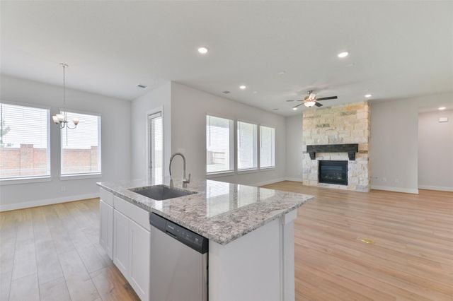 3203 Hidden Mist Drive, Texas City, TX 77568