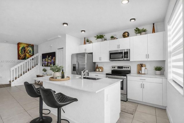 25500 SW 108th Ave, Homestead, FL 33032