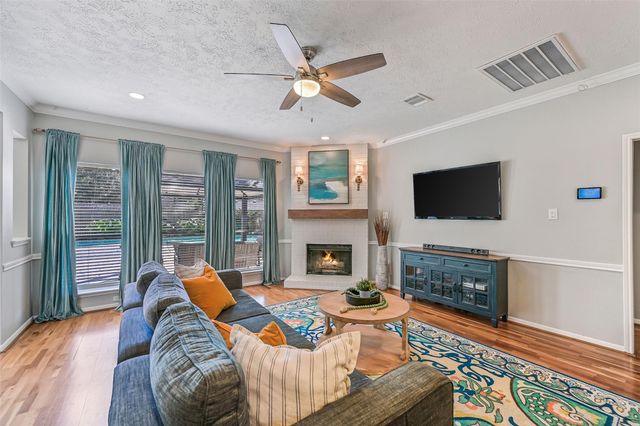 303 Melodywood Drive, Friendswood, TX 77546