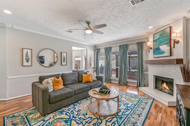 303 Melodywood Drive, Friendswood, TX 77546