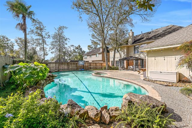 303 Melodywood Drive, Friendswood, TX 77546