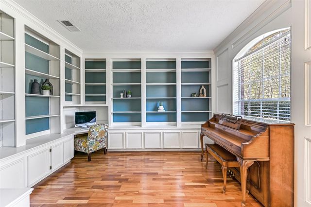 303 Melodywood Drive, Friendswood, TX 77546