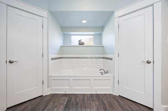 2318 Pleasant Creek Drive, Houston, TX 77345