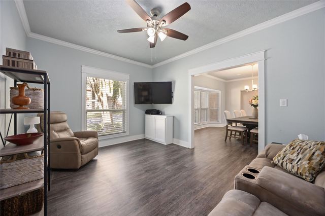 2318 Pleasant Creek Drive, Houston, TX 77345