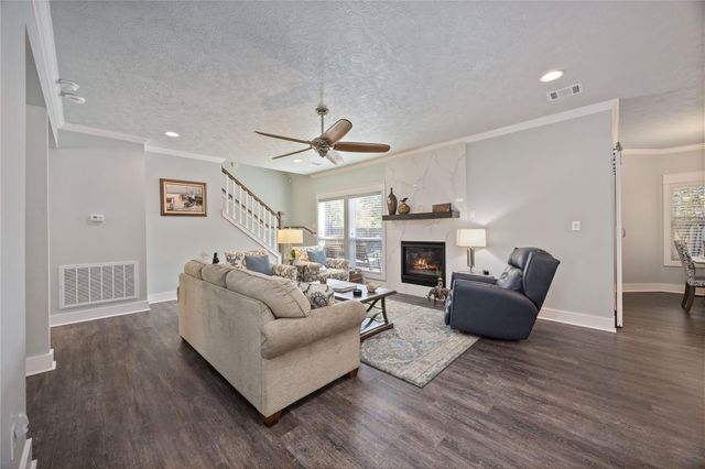 2318 Pleasant Creek Drive, Houston, TX 77345