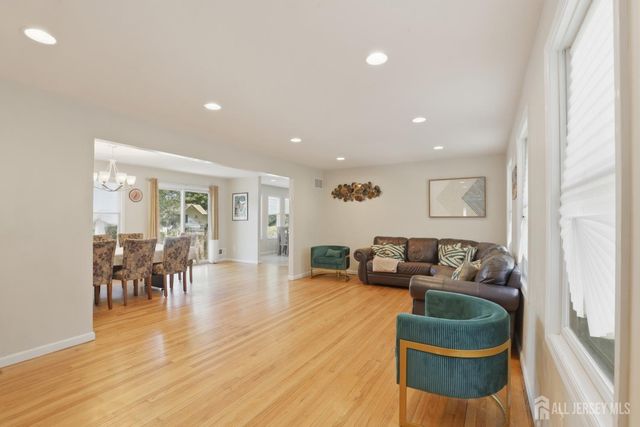 24 Campbell Avenue, Edison, NJ 08817