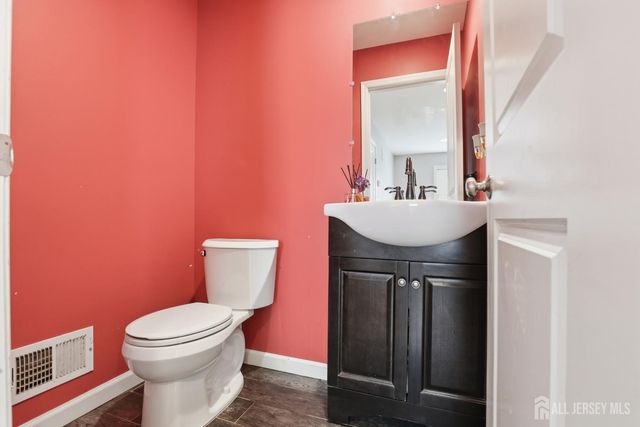 24 Campbell Avenue, Edison, NJ 08817