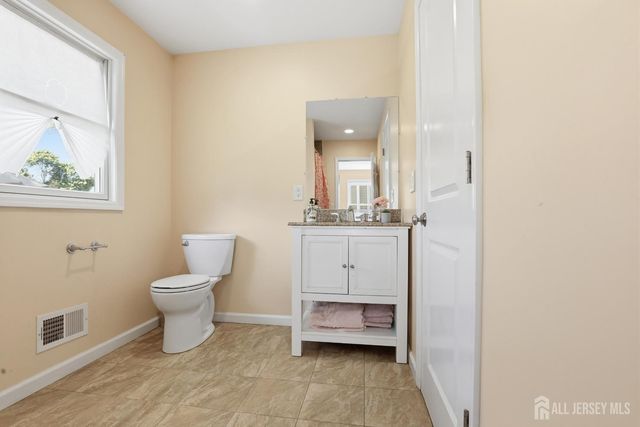 24 Campbell Avenue, Edison, NJ 08817