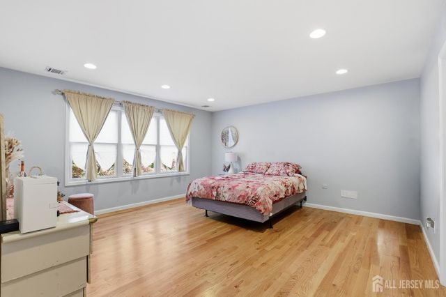 24 Campbell Avenue, Edison, NJ 08817