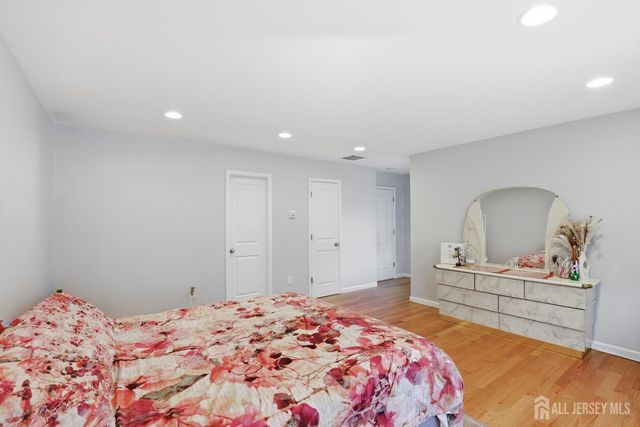 24 Campbell Avenue, Edison, NJ 08817