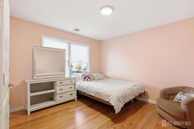 24 Campbell Avenue, Edison, NJ 08817