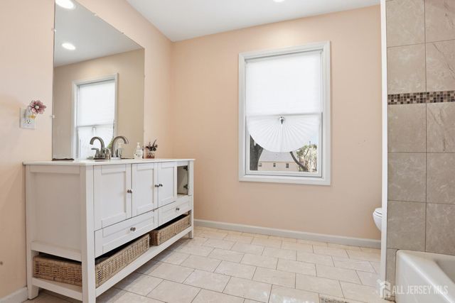 24 Campbell Avenue, Edison, NJ 08817