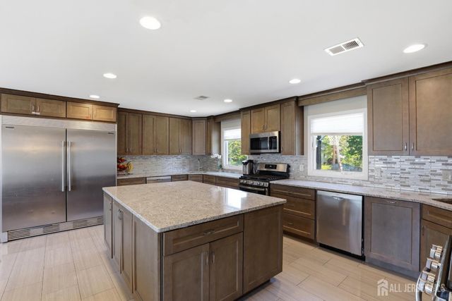 24 Campbell Avenue, Edison, NJ 08817