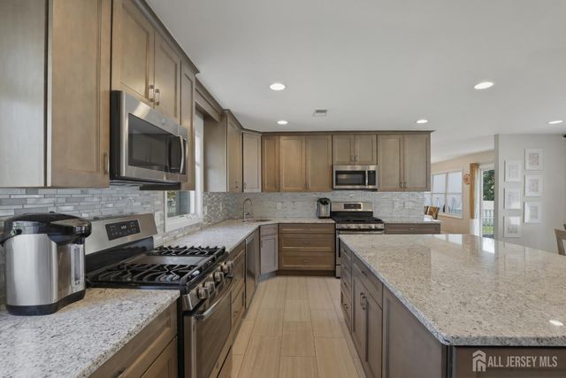 24 Campbell Avenue, Edison, NJ 08817