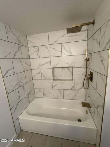 18239 N 40TH Street 115, Phoenix, AZ 85032