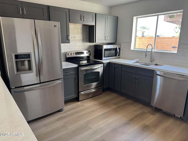 18239 N 40TH Street 115, Phoenix, AZ 85032