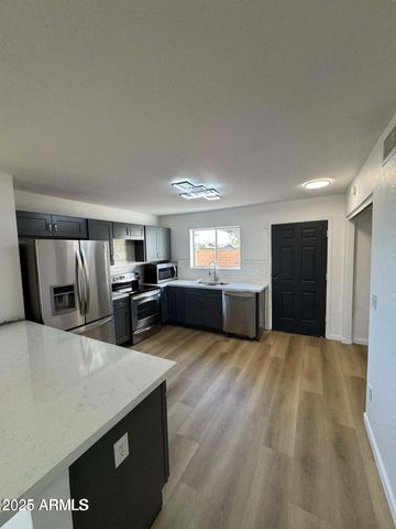 18239 N 40TH Street 115, Phoenix, AZ 85032