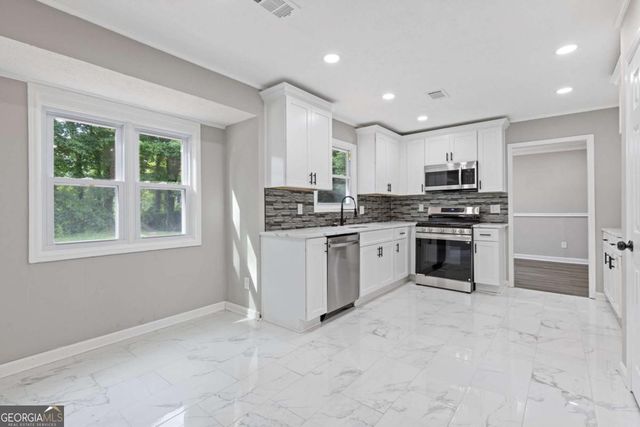 2310 Whitehead Place Drive, Suwanee, GA 30024
