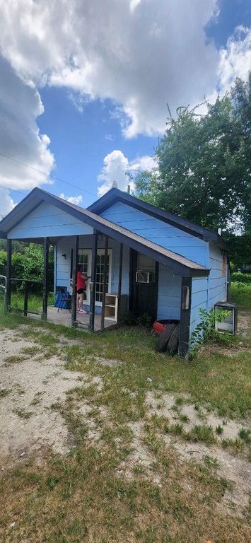 2457 Elmwood Drive, Wills Point, TX 75169