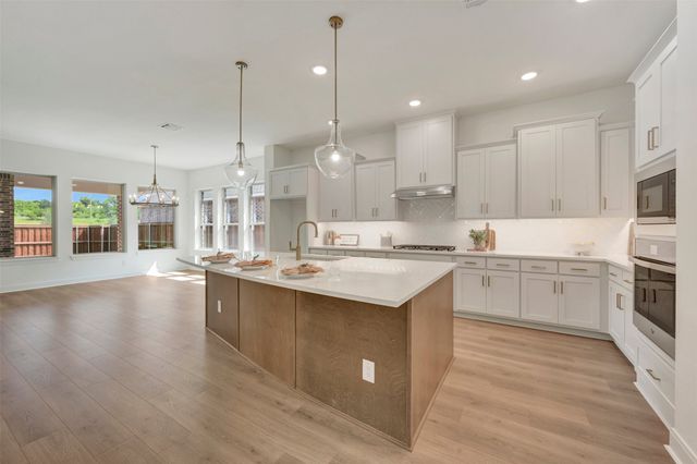 2091 Pine Grove Lane, Arlington, TX 76005