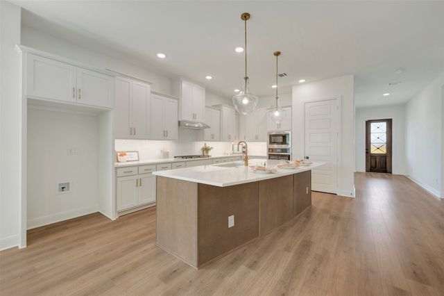 2091 Pine Grove Lane, Arlington, TX 76005
