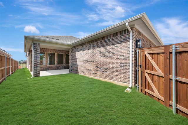 2091 Pine Grove Lane, Arlington, TX 76005