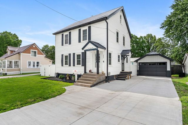 222 E Pearl Street, Geneseo, IL 61254