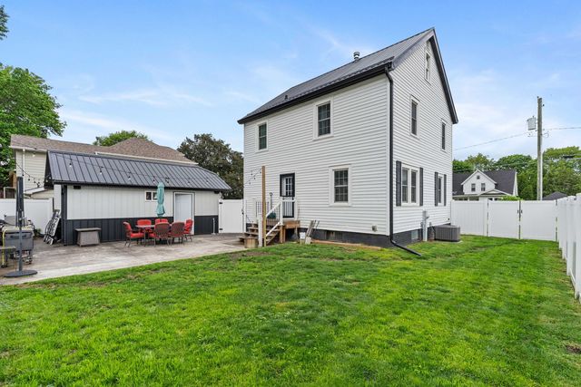 222 E Pearl Street, Geneseo, IL 61254