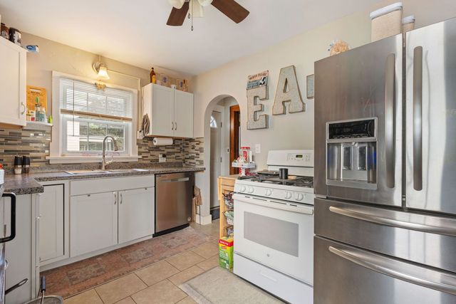 222 E Pearl Street, Geneseo, IL 61254