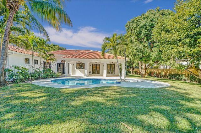 7935 SW 168th St, Palmetto Bay, FL 33157