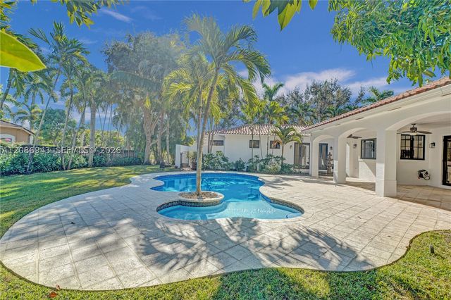 7935 SW 168th St, Palmetto Bay, FL 33157